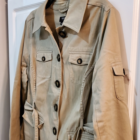 Blazer/Jacket - Picture 5 of 7